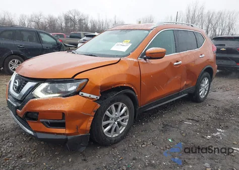 2017 Nissan Rogue Sv z USA, uszkodzony, nr VIN 5N1AT2MV5HC741988